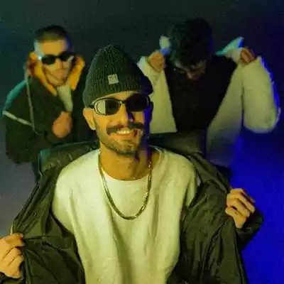 بیوگرافی و عکس دکاموند